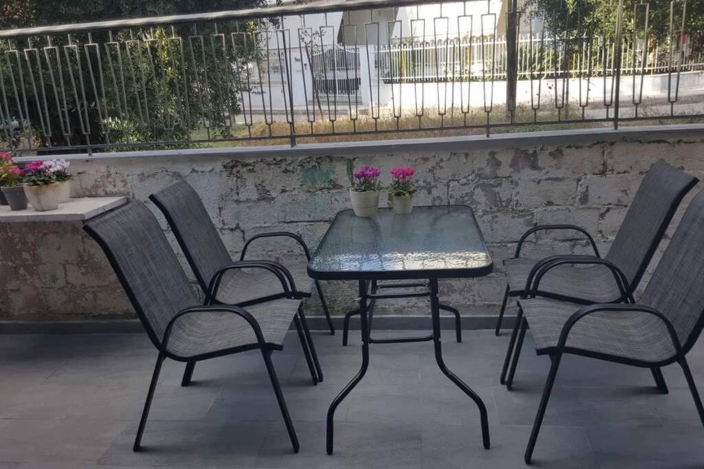 Ευρύχωρο Σπίτι Στην Πάτρα Apartment Ngoại thất bức ảnh